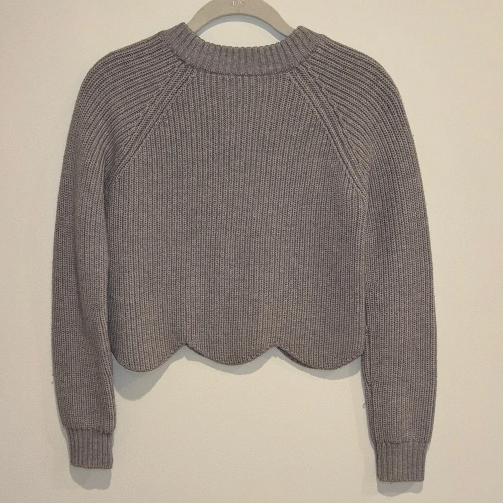 Adorable Cropped Wool Sweater - Picture 4 of 4